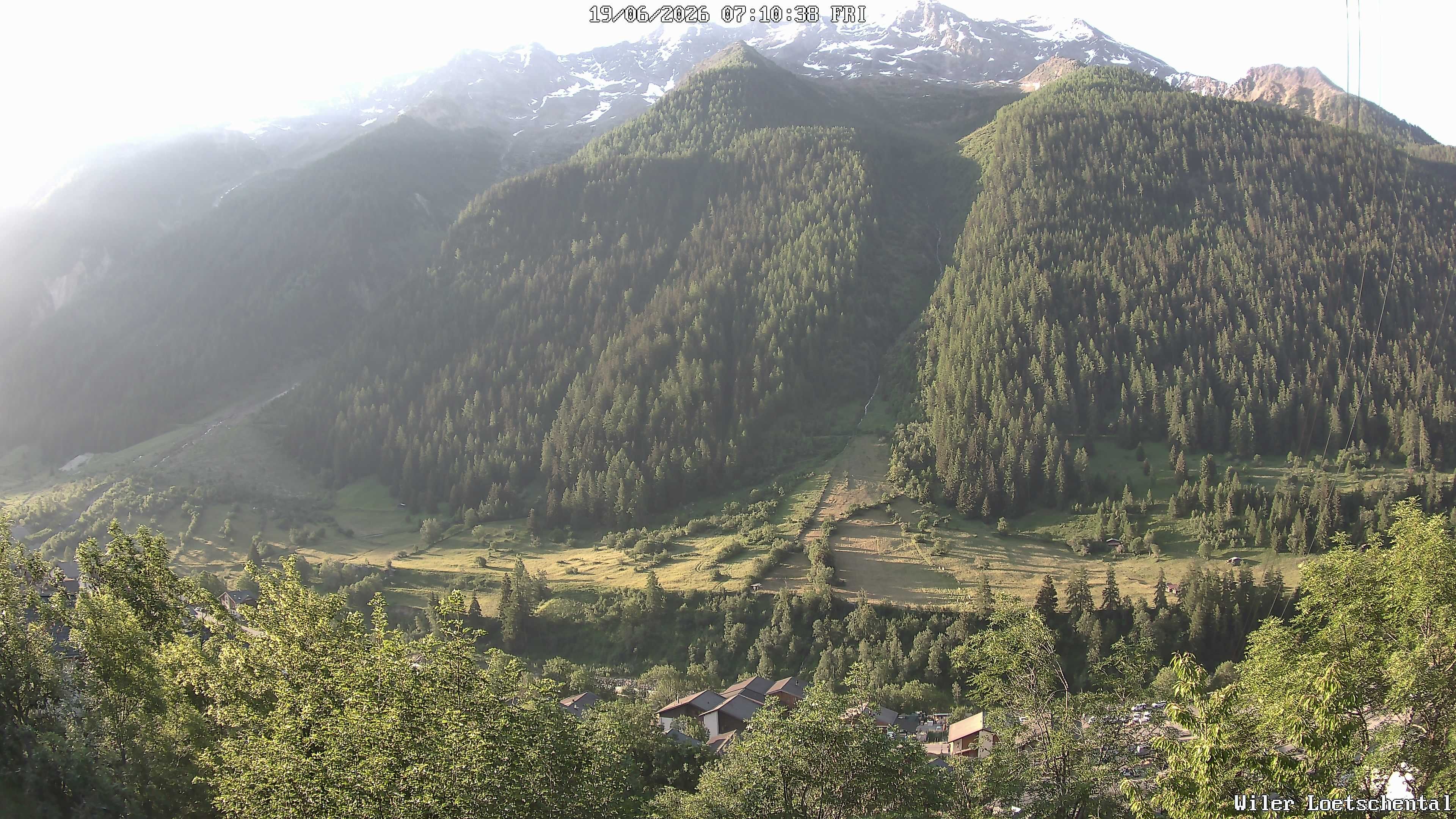 Archiv Foto Webcam Lötschental: Blick auf Wilerhorn und Bietschhorn