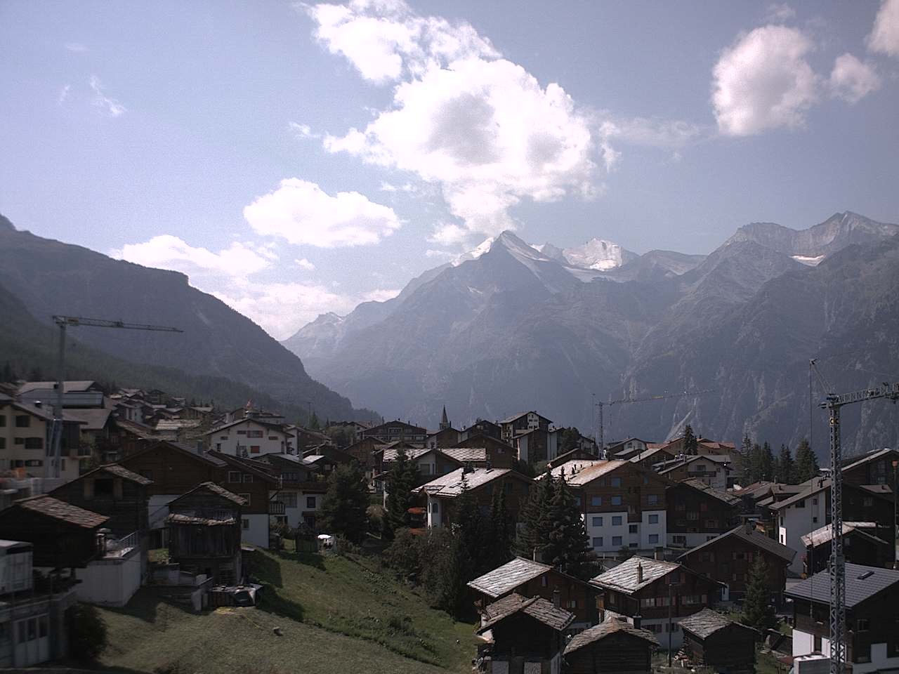 Archiv Foto Webcam Grächen: Ferienwohnungen Soldanella