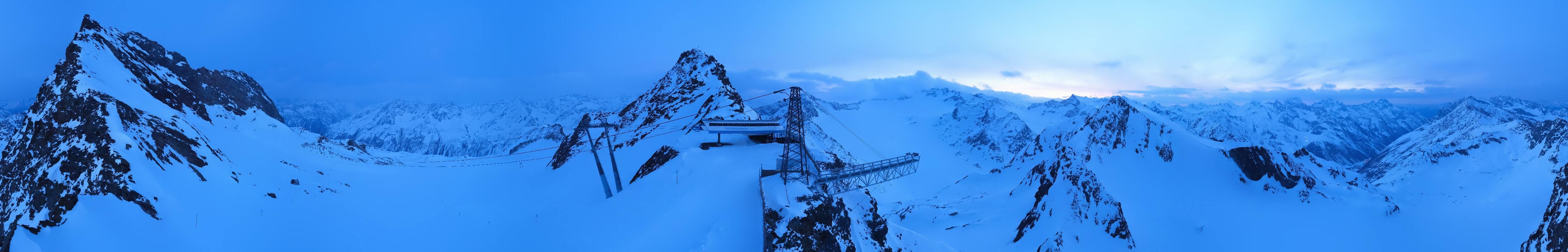 Archived image Webcam Sölden - Tiefenbach Glacier View Top Station