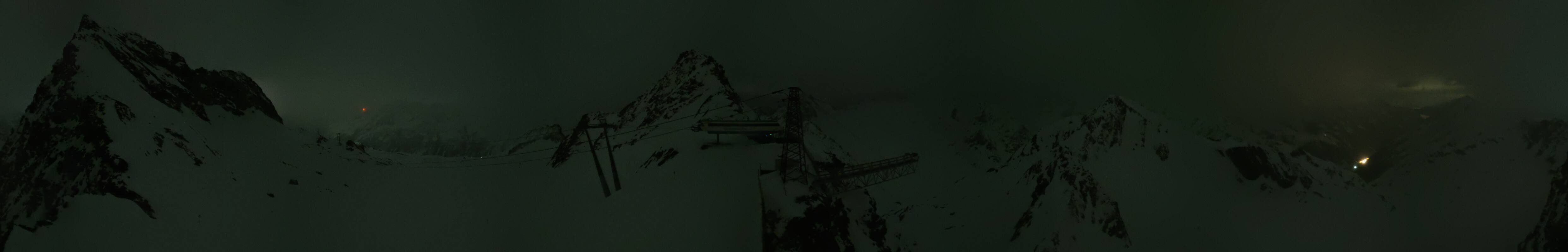 Archived image Webcam Sölden - Tiefenbach Glacier View Top Station