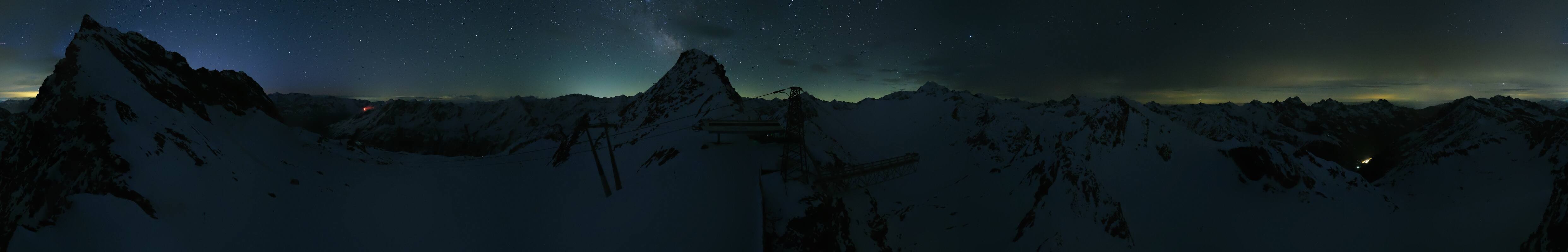 Archived image Webcam Sölden - Tiefenbach Glacier View Top Station