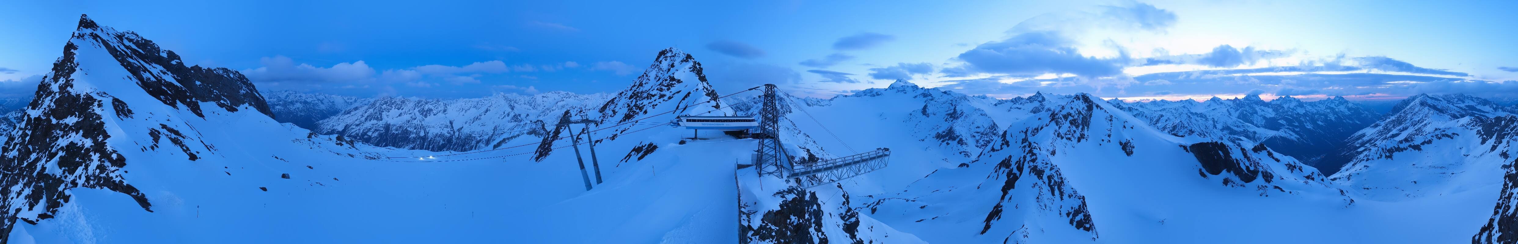 Archived image Webcam Sölden - Tiefenbach Glacier View Top Station