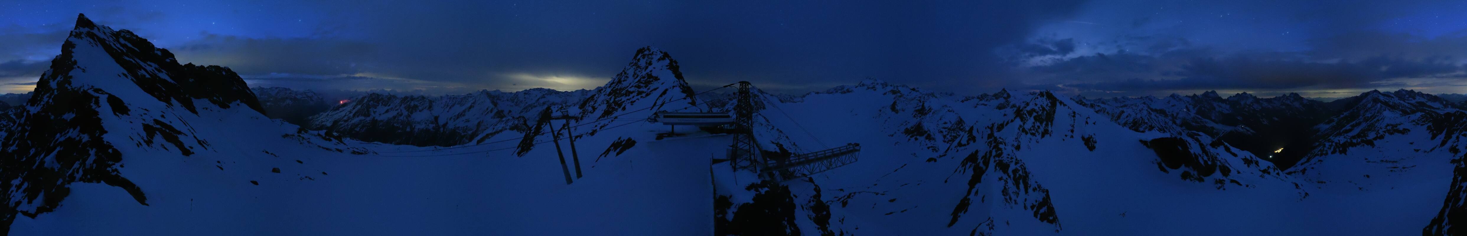 Archived image Webcam Sölden - Tiefenbach Glacier View Top Station