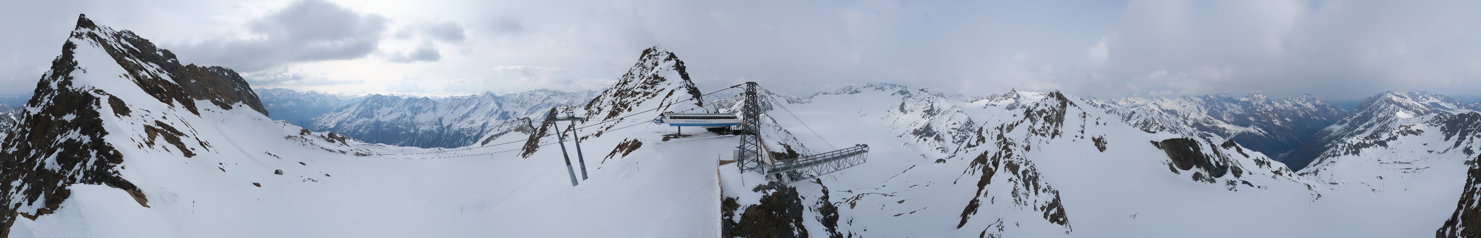 Archived image Webcam Sölden - Tiefenbach Glacier View Top Station