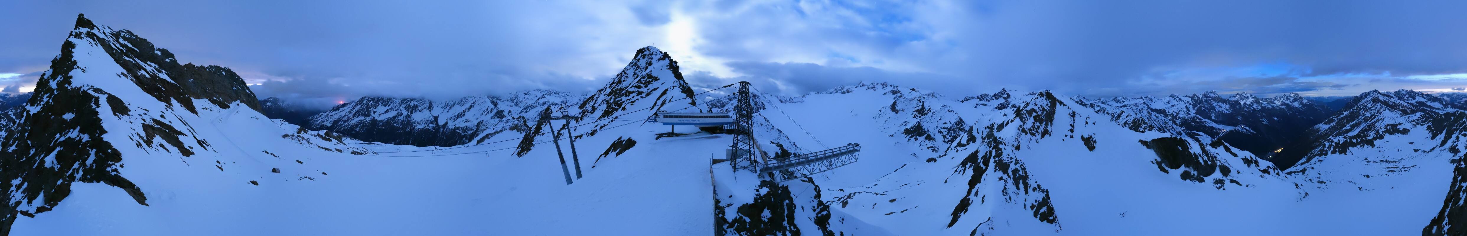 Archived image Webcam Sölden - Tiefenbach Glacier View Top Station