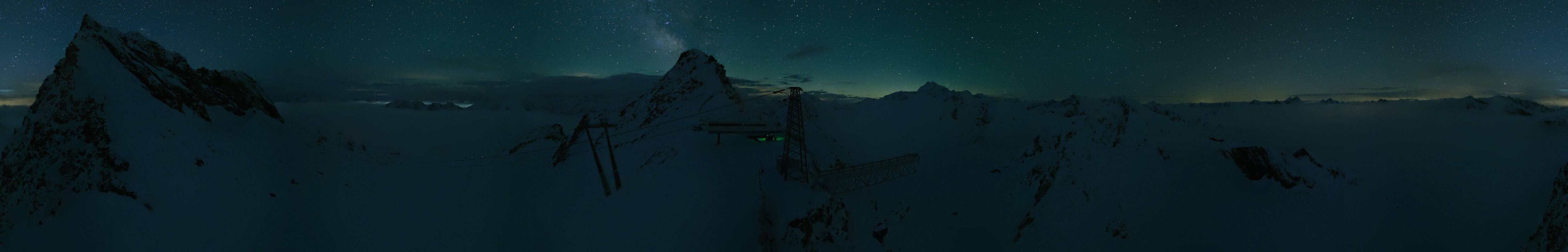 Archived image Webcam Sölden - Tiefenbach Glacier View Top Station