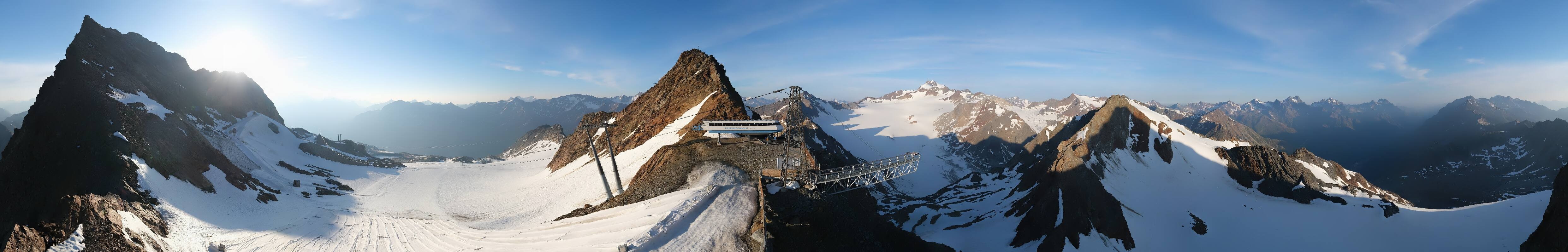 Archived image Webcam Sölden - Tiefenbach Glacier View Top Station