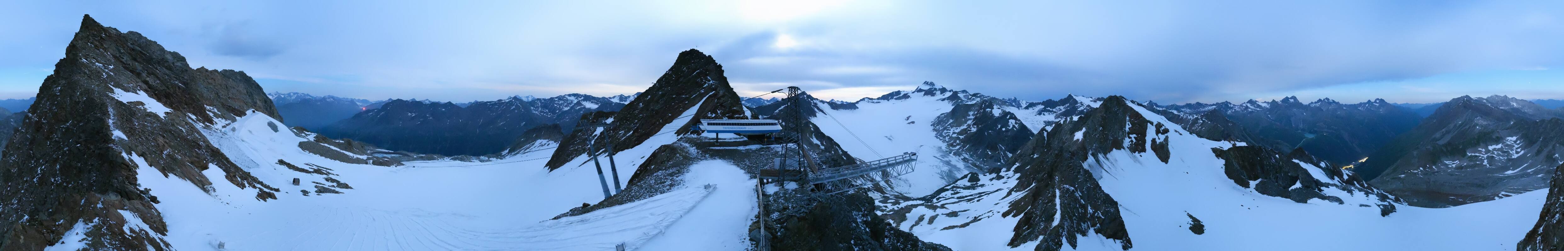 Archived image Webcam Sölden - Tiefenbach Glacier View Top Station