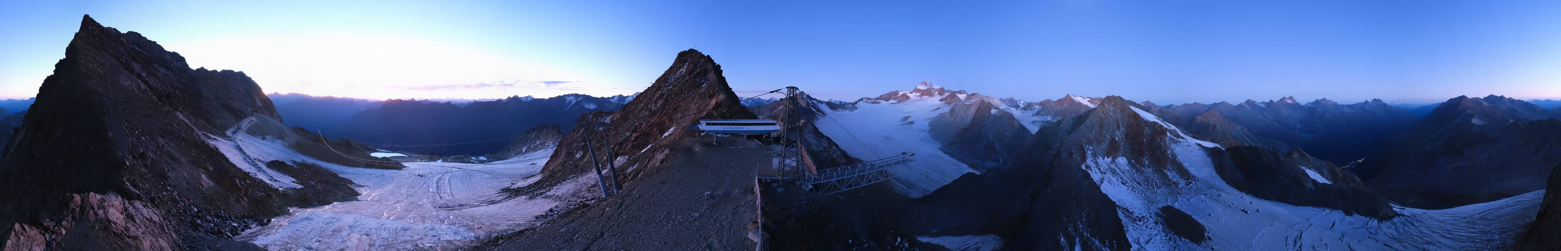 Archived image Webcam Sölden - Tiefenbach Glacier View Top Station