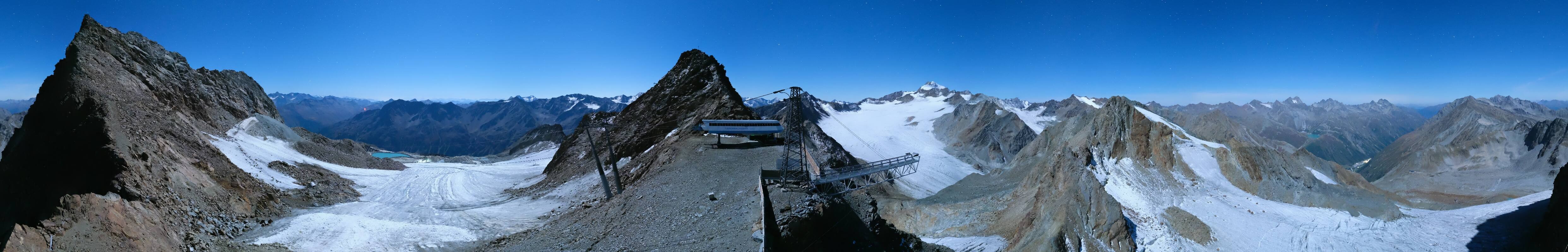 Archived image Webcam Sölden - Tiefenbach Glacier View Top Station