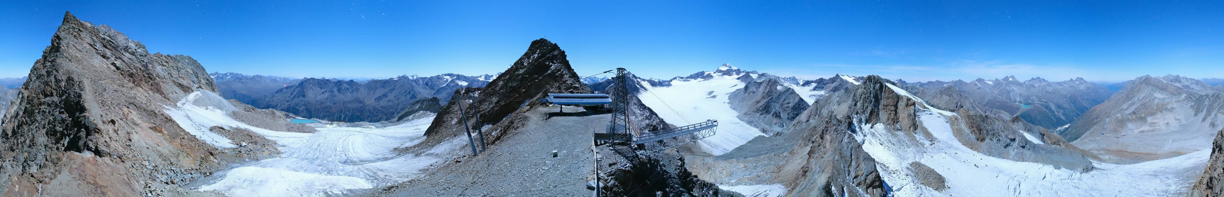 Archived image Webcam Sölden - Tiefenbach Glacier View Top Station