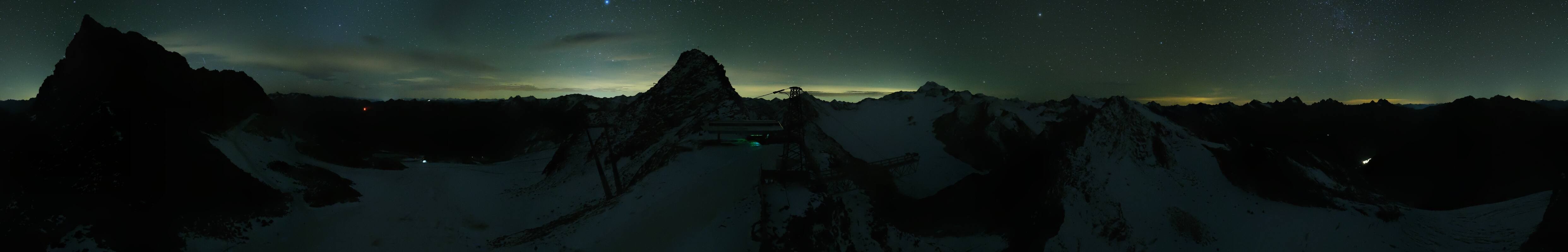 Archived image Webcam Sölden - Tiefenbach Glacier View Top Station