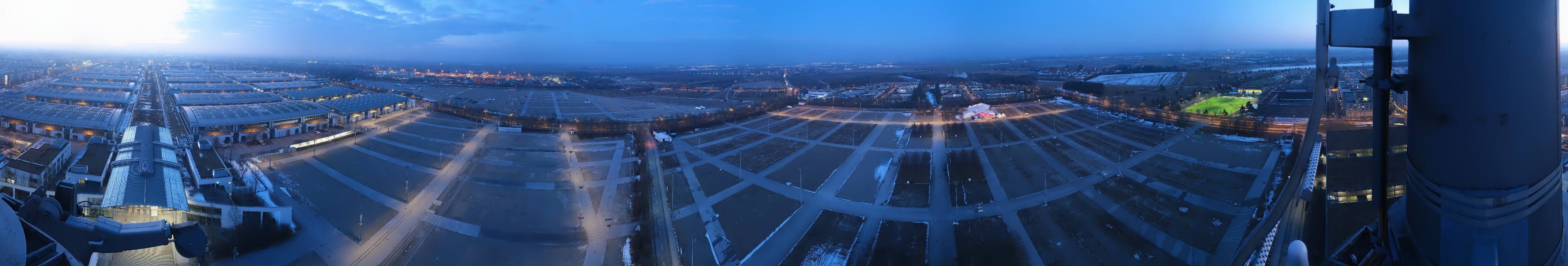 Archiv Foto Webcam München: Messeturm Riem (Messestadt Ost)