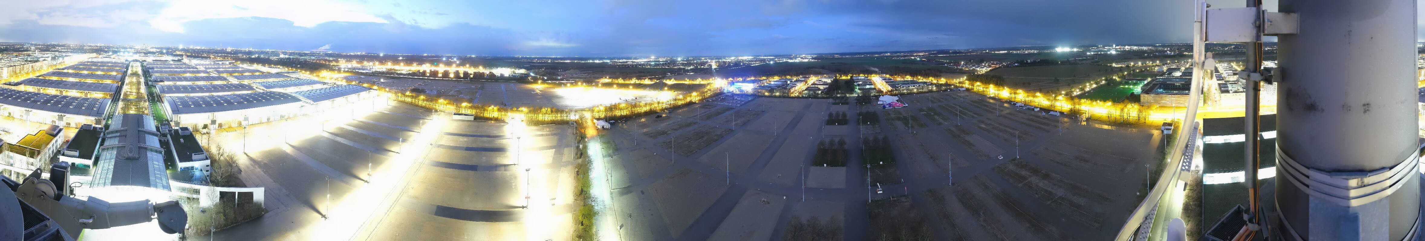 Archiv Foto Webcam München: Messeturm Riem (Messestadt Ost)