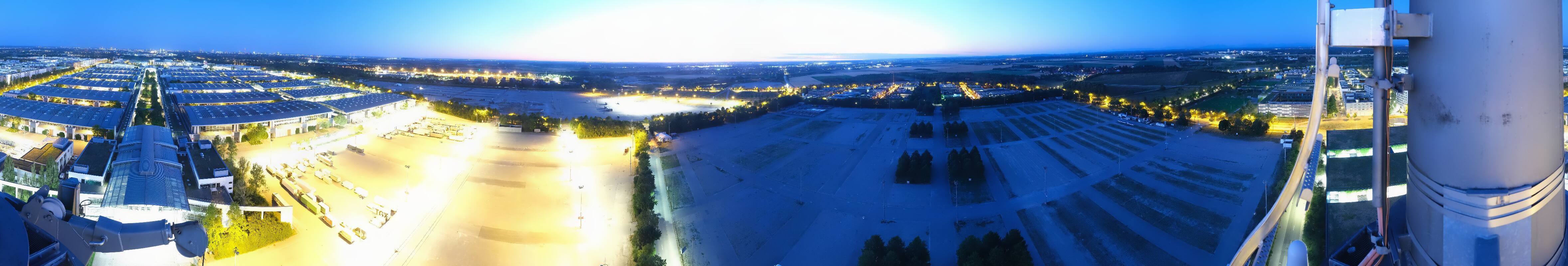 Archiv Foto Webcam München: Messeturm Riem (Messestadt Ost)