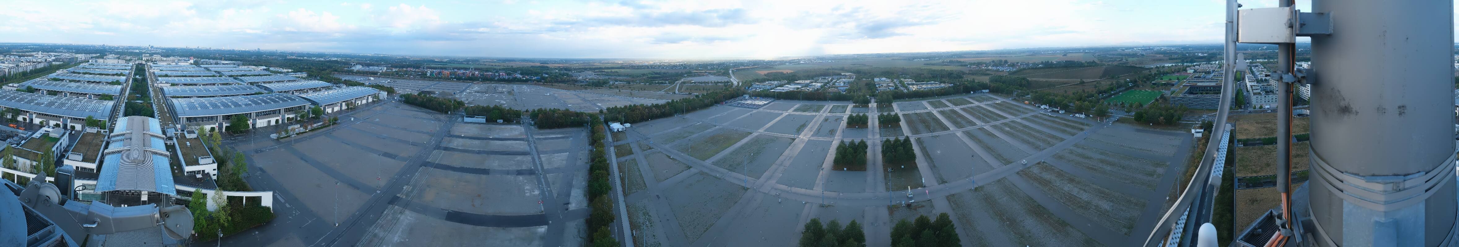 Archiv Foto Webcam München: Messeturm Riem (Messestadt Ost)