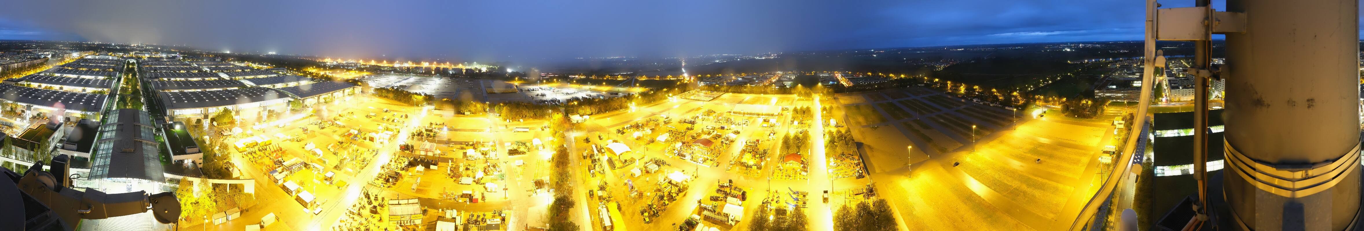 Archived image Webcam Munich: Messe München Riem