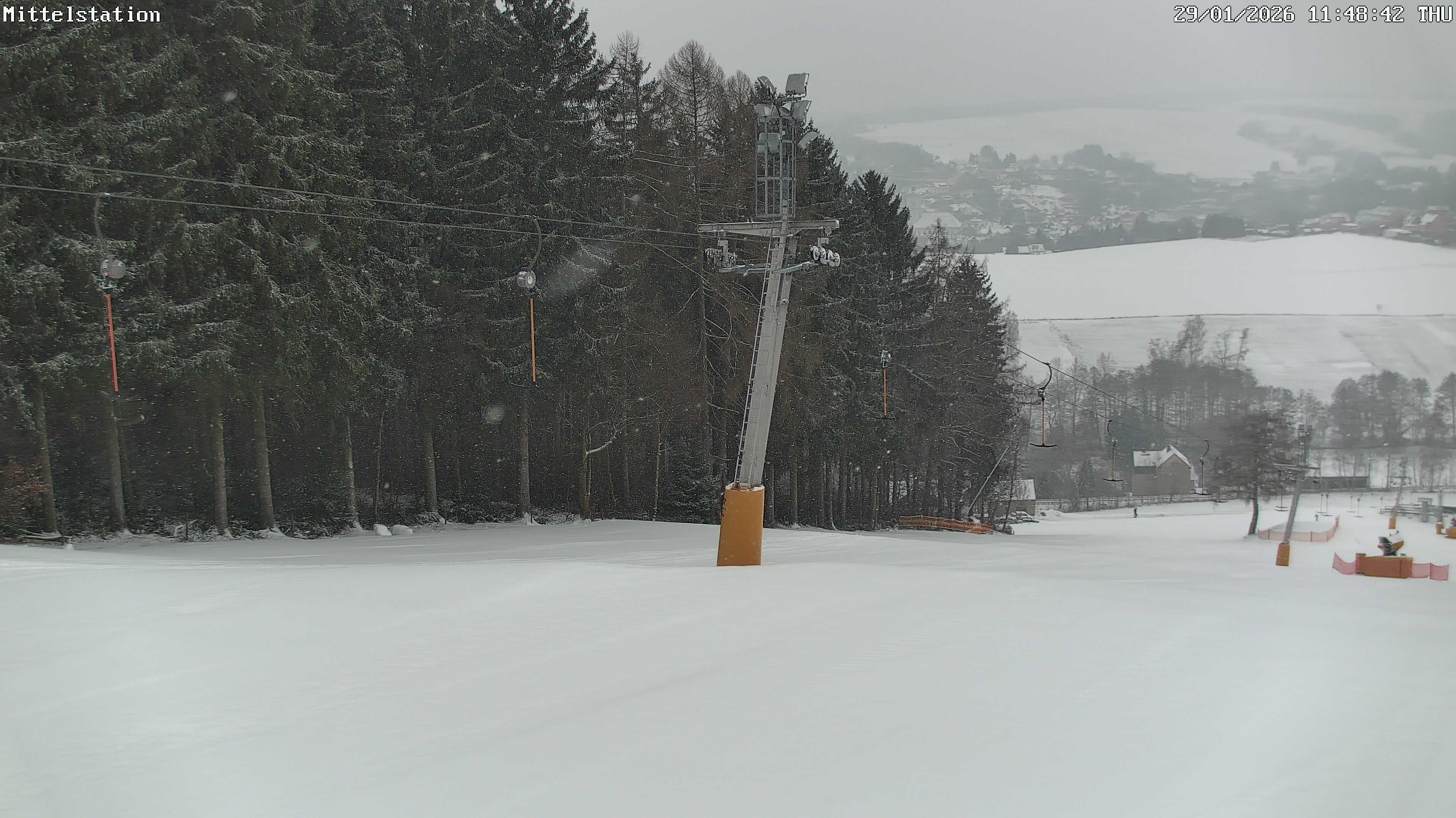 Archiv Foto Webcam Lössnitz: Skilift Mittelstation