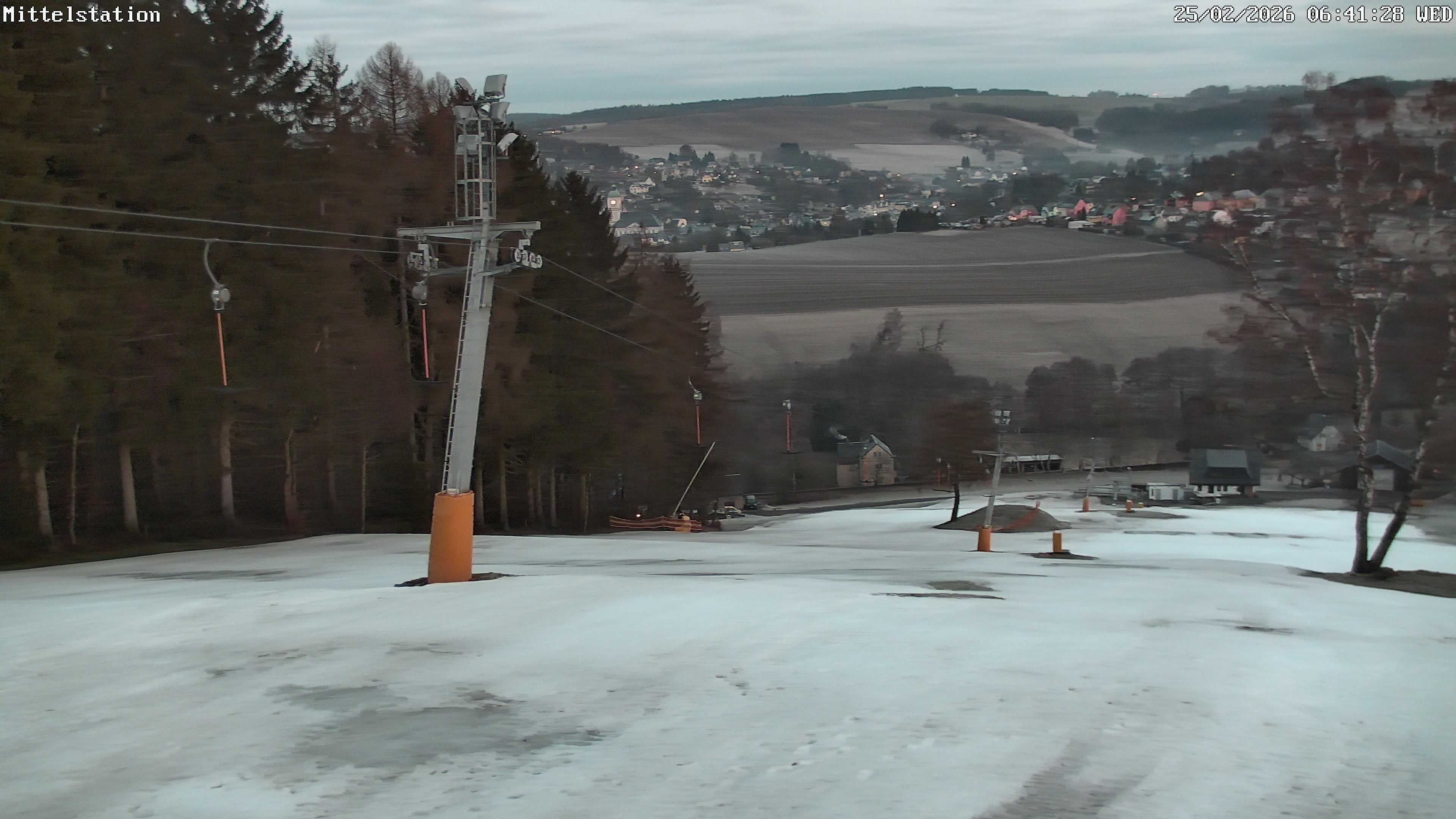 Archiv Foto Webcam Lössnitz: Skilift Mittelstation