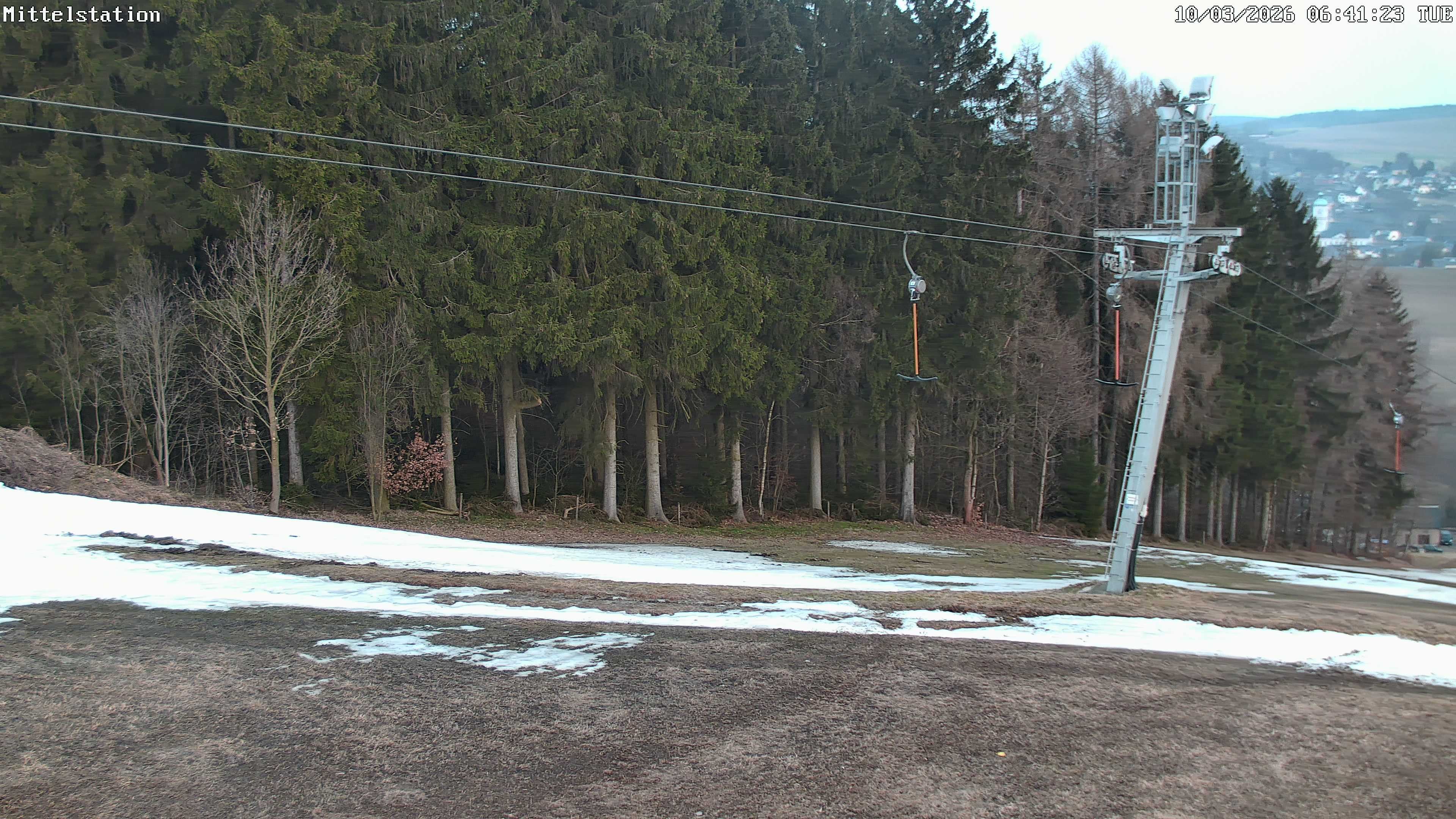 Archiv Foto Webcam Lössnitz: Skilift Mittelstation