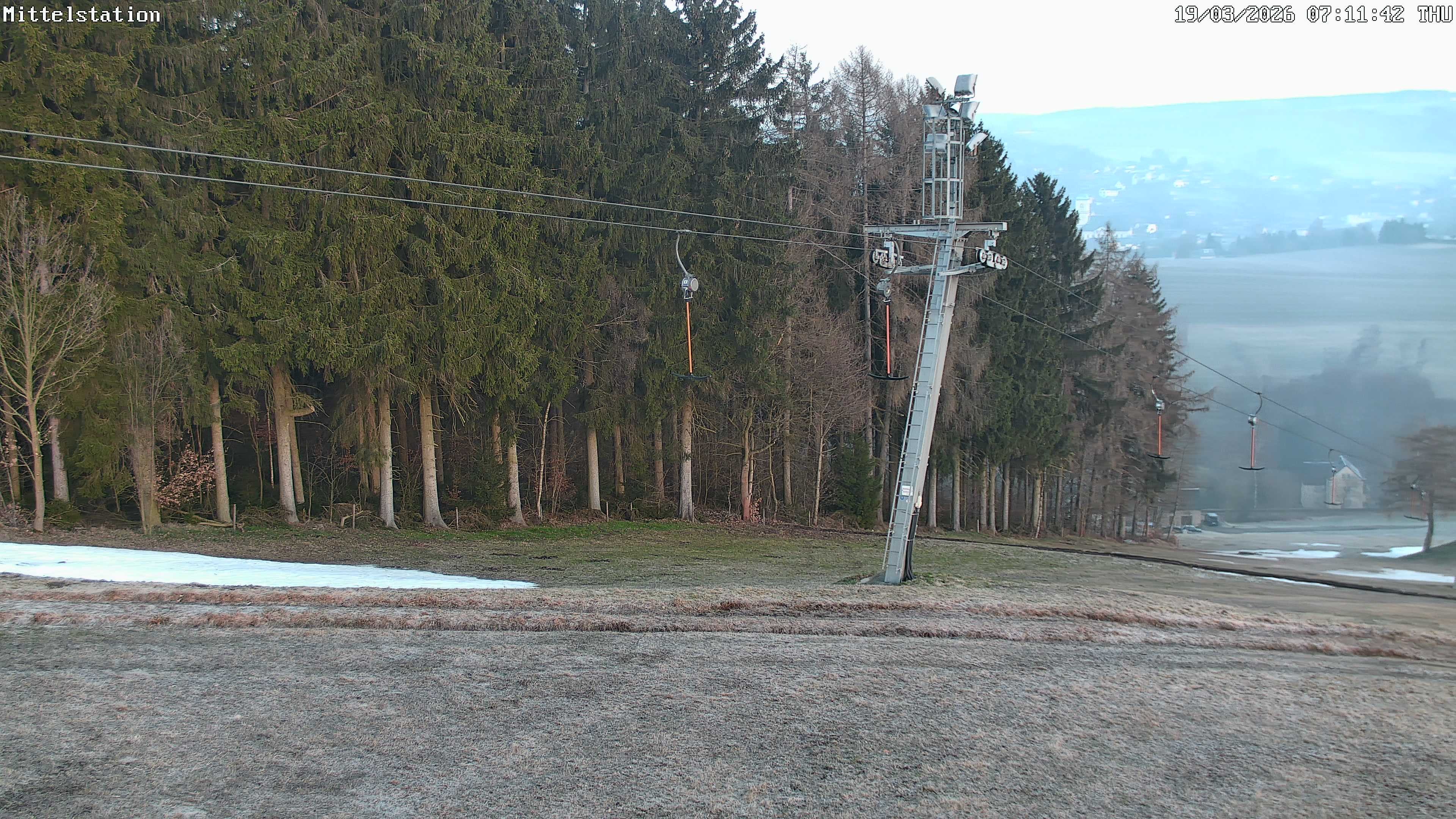 Archiv Foto Webcam Lössnitz: Skilift Mittelstation