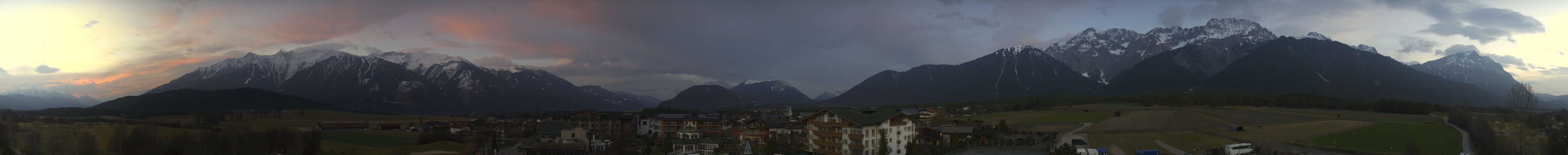 Archived image Webcam Alpenresort Schwarz at Mieming Plateau