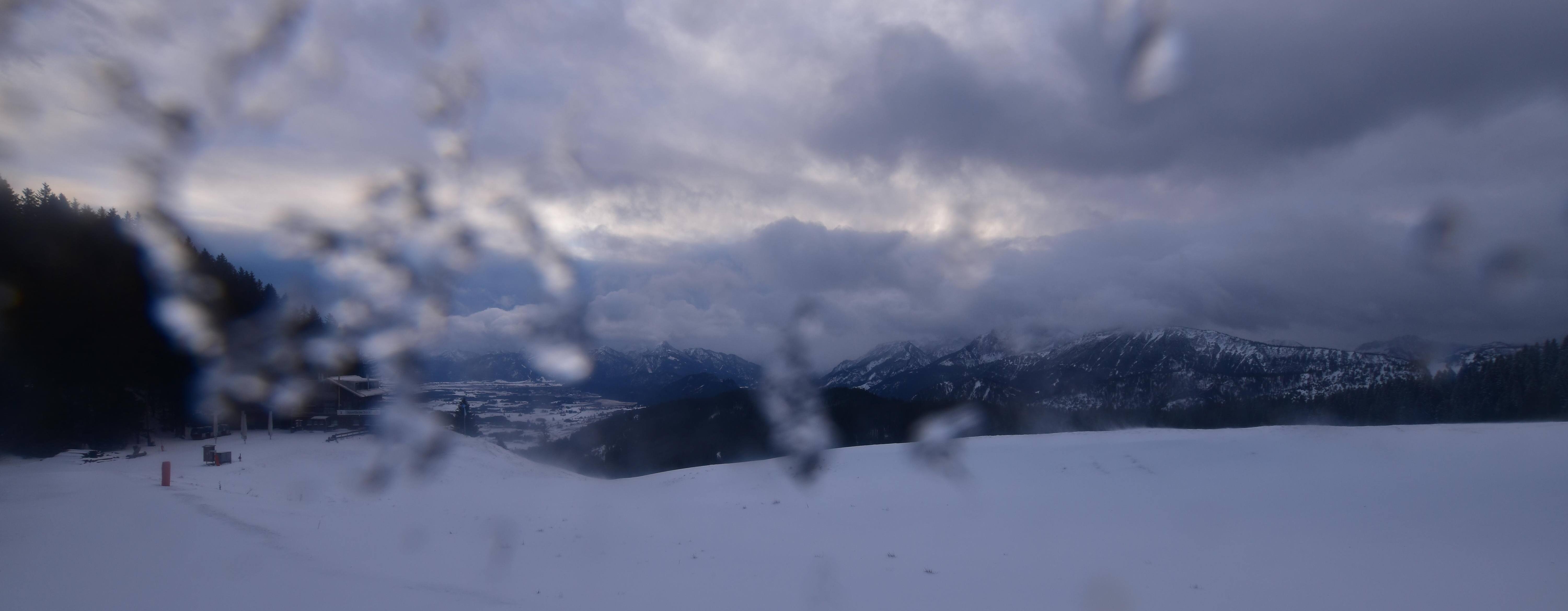 Archived image Webcam Alpspitzbahn Nesselwang: Sports Club Böck