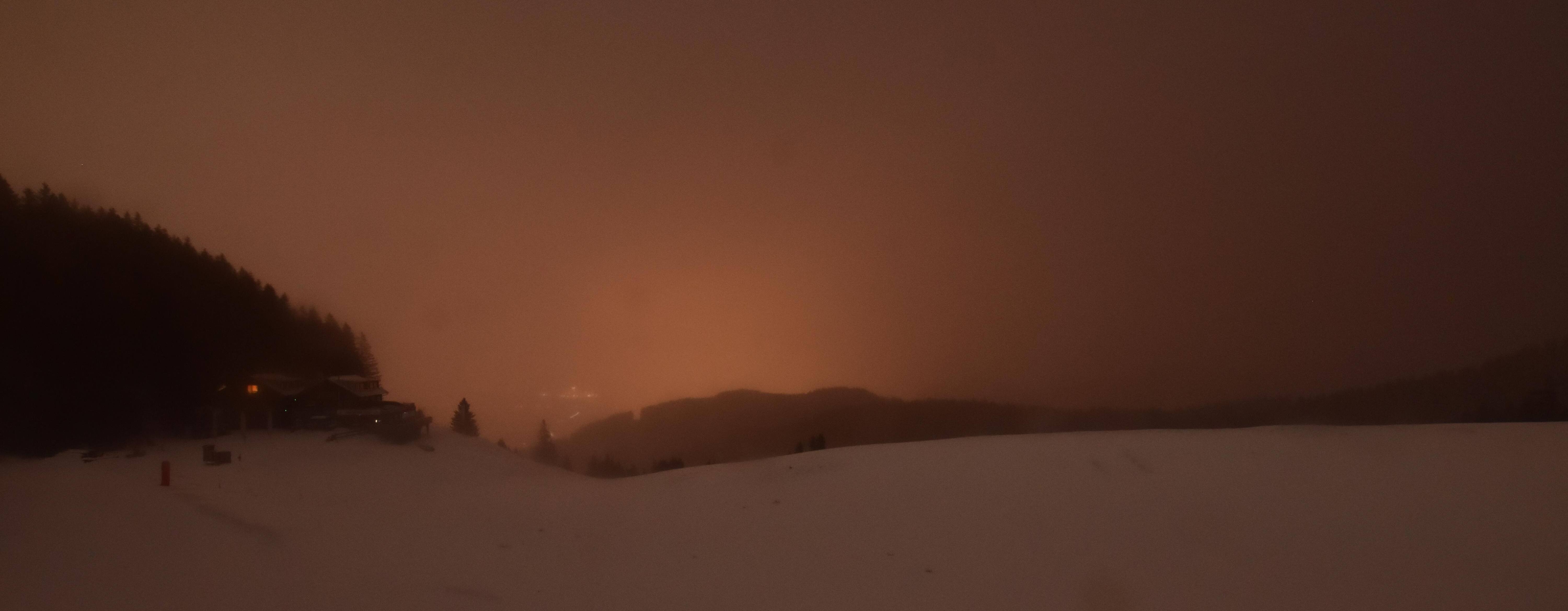 Archived image Webcam Alpspitzbahn Nesselwang: Sports Club Böck