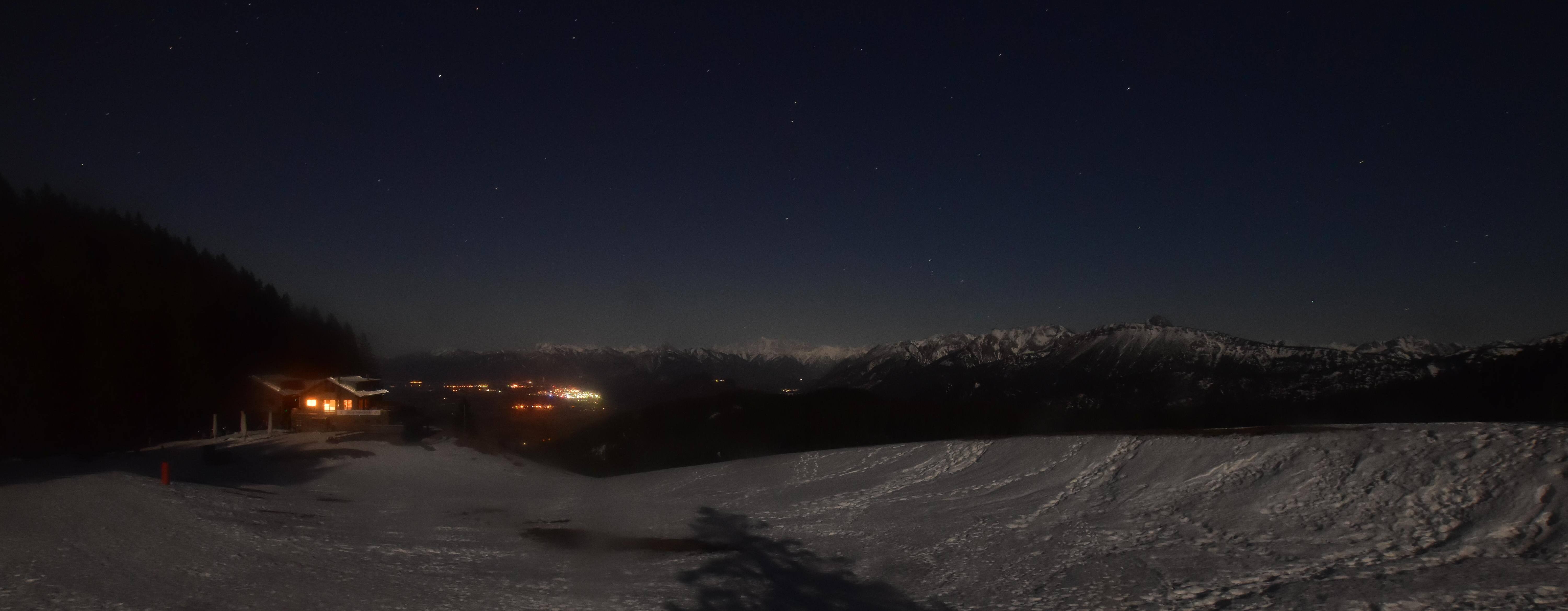 Archived image Webcam Alpspitzbahn Nesselwang: Sports Club Böck