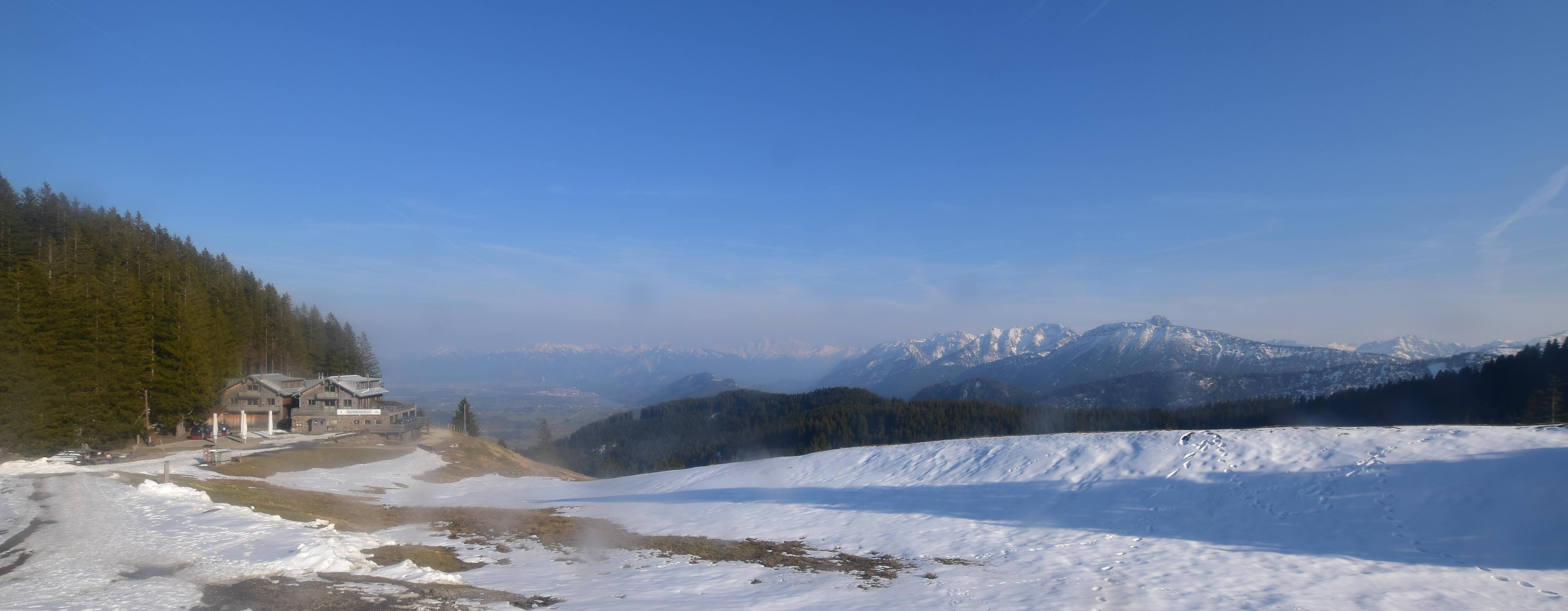 Archived image Webcam Alpspitzbahn Nesselwang: Sports Club Böck