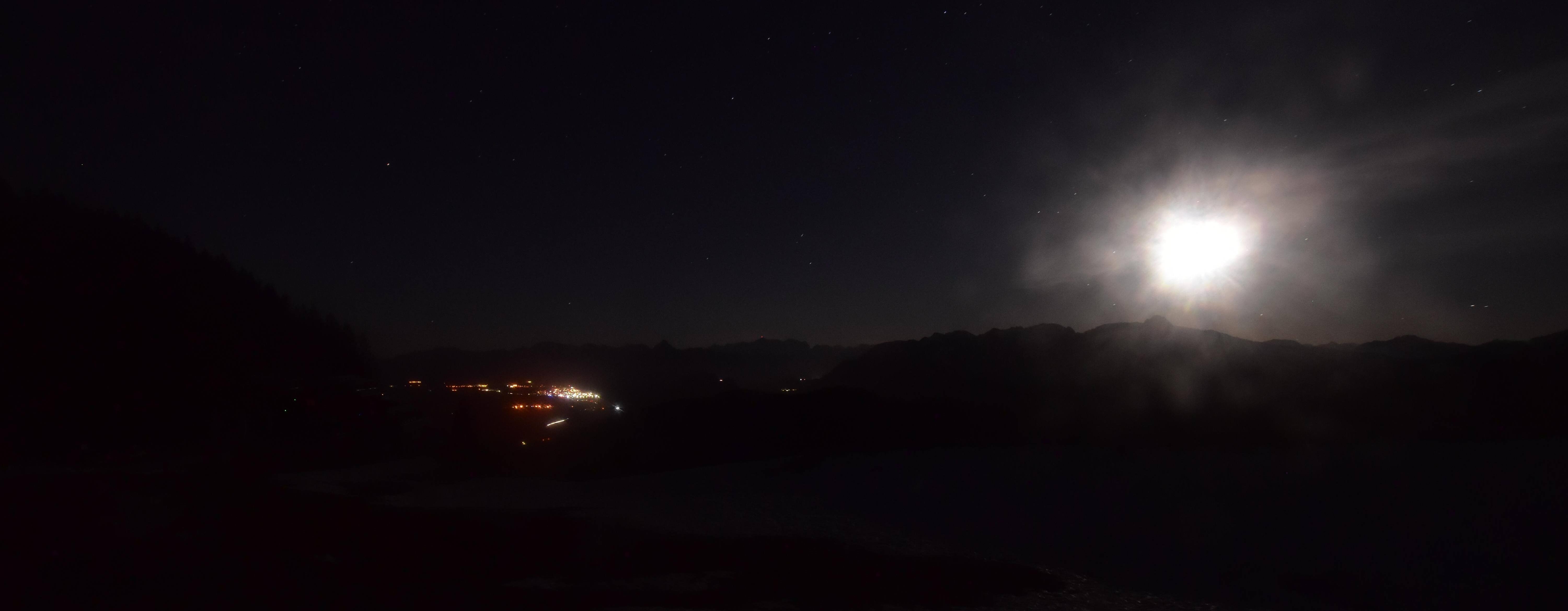 Archived image Webcam Alpspitzbahn Nesselwang: Sports Club Böck