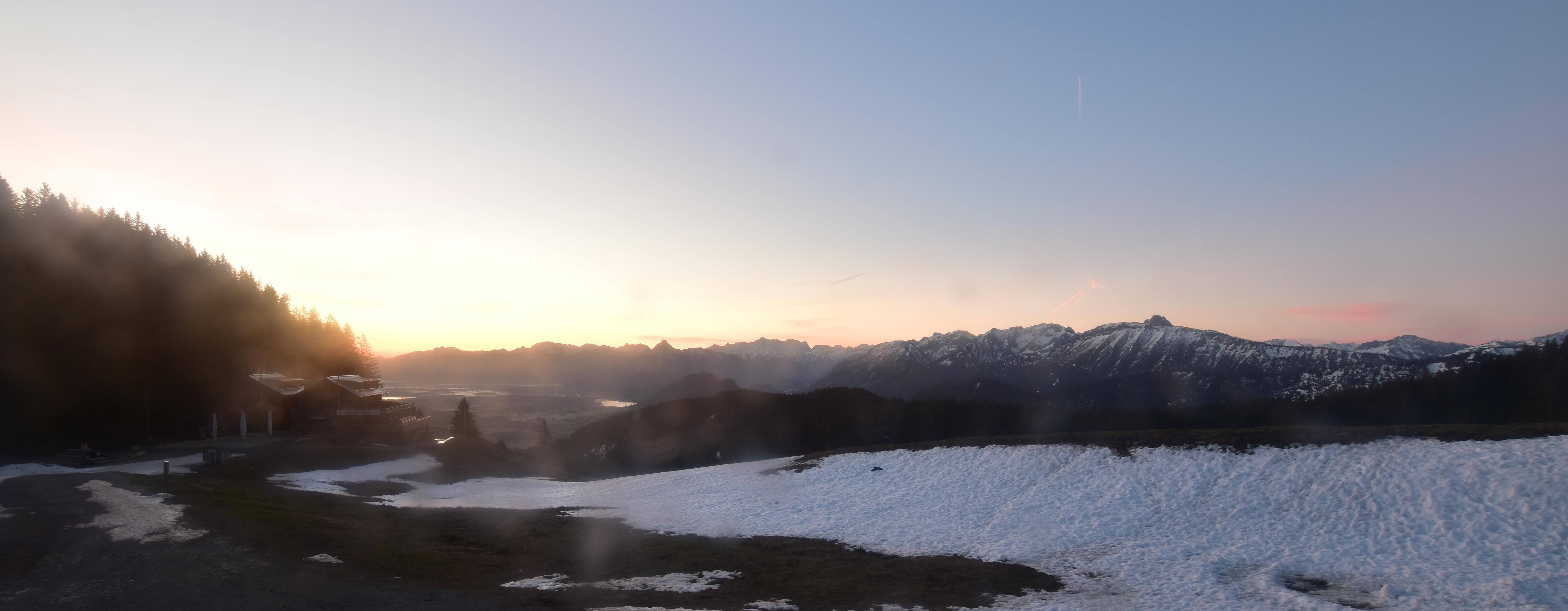 Archived image Webcam Alpspitzbahn Nesselwang: Sports Club Böck