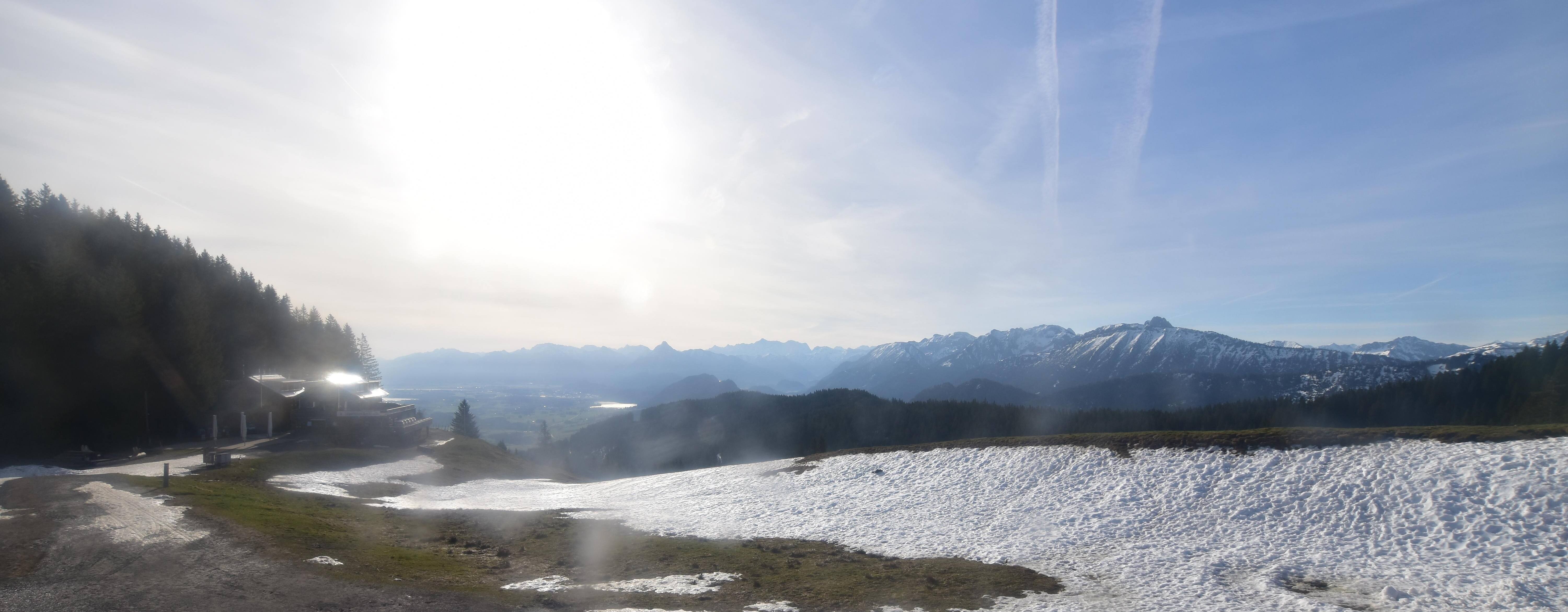 Archived image Webcam Alpspitzbahn Nesselwang: Sports Club Böck