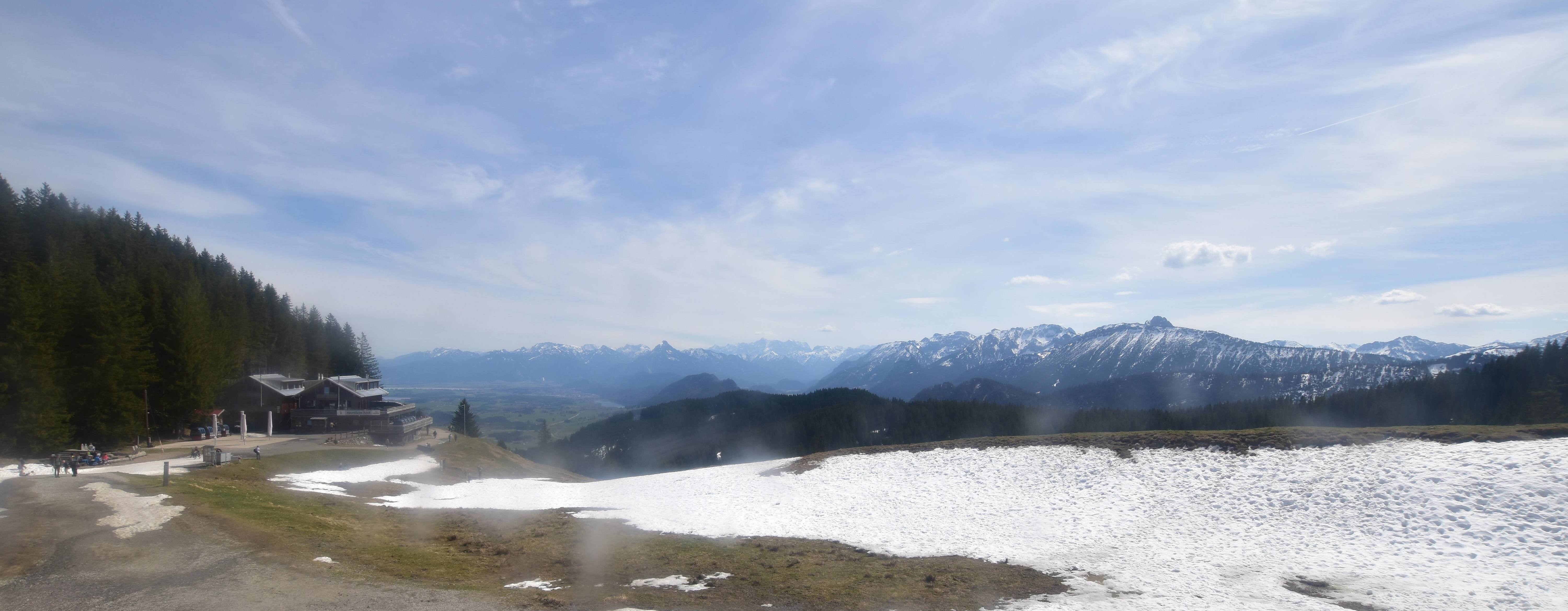 Archived image Webcam Alpspitzbahn Nesselwang: Sports Club Böck