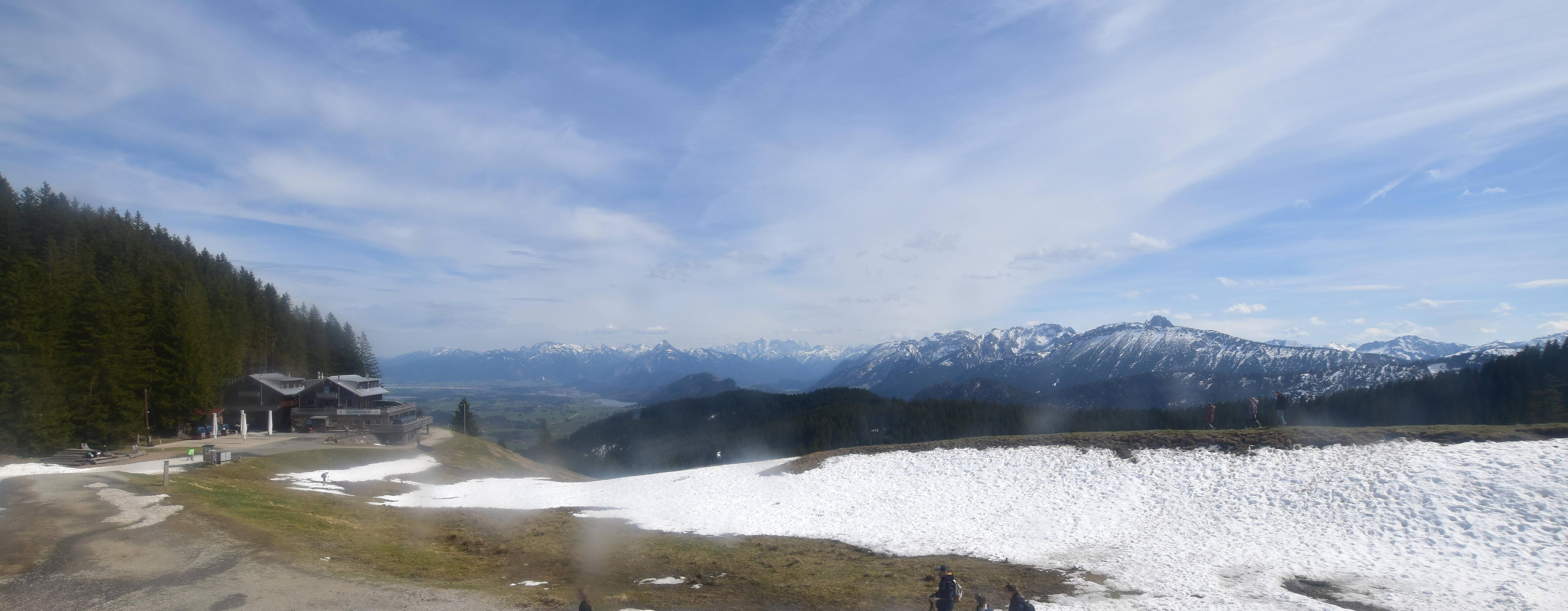 Archived image Webcam Alpspitzbahn Nesselwang: Sports Club Böck