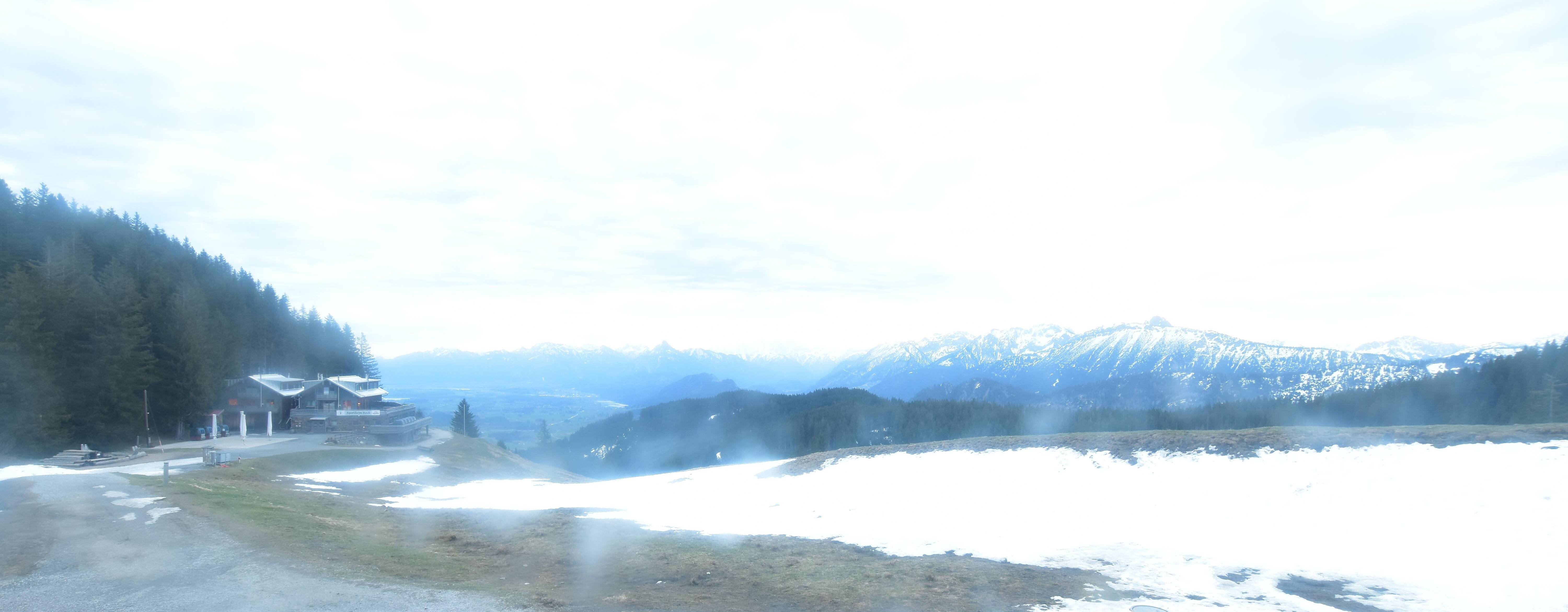 Archived image Webcam Alpspitzbahn Nesselwang: Sports Club Böck