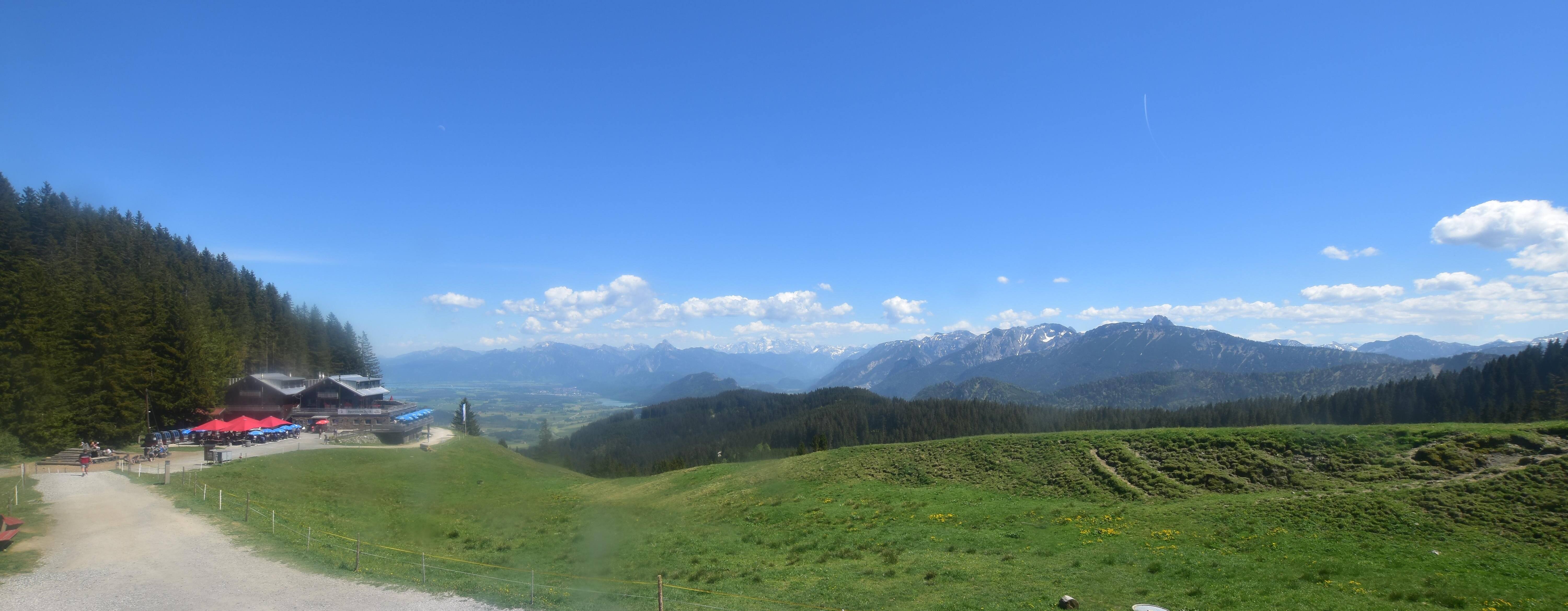 Archived image Webcam Alpspitzbahn Nesselwang: Sports Club Böck