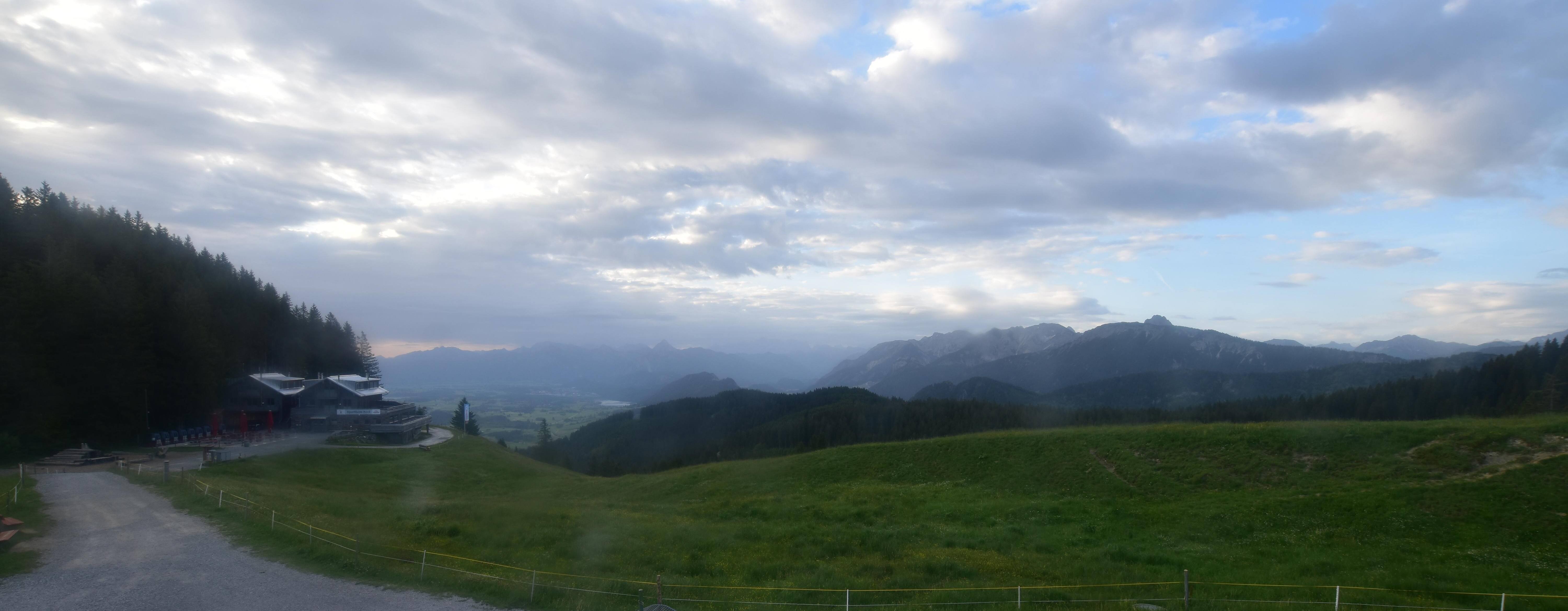 Archived image Webcam Alpspitzbahn Nesselwang: Sports Club Böck