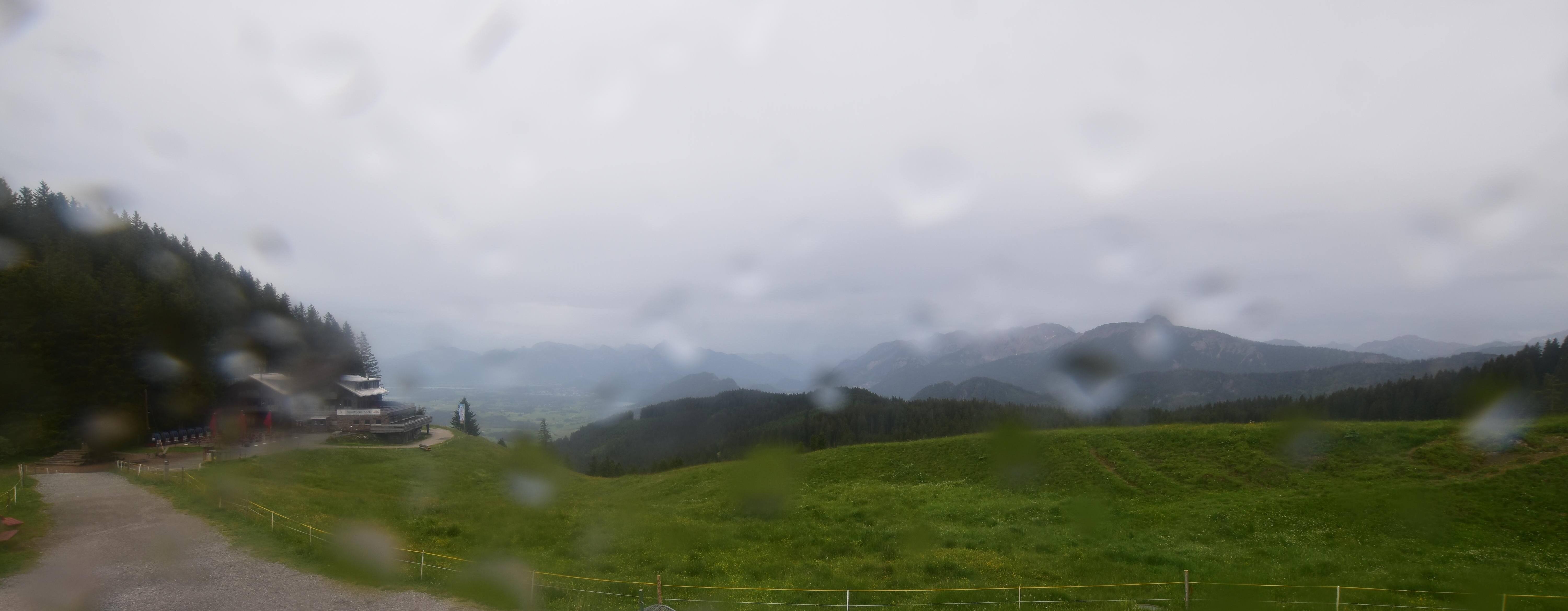 Archived image Webcam Alpspitzbahn Nesselwang: Sports Club Böck