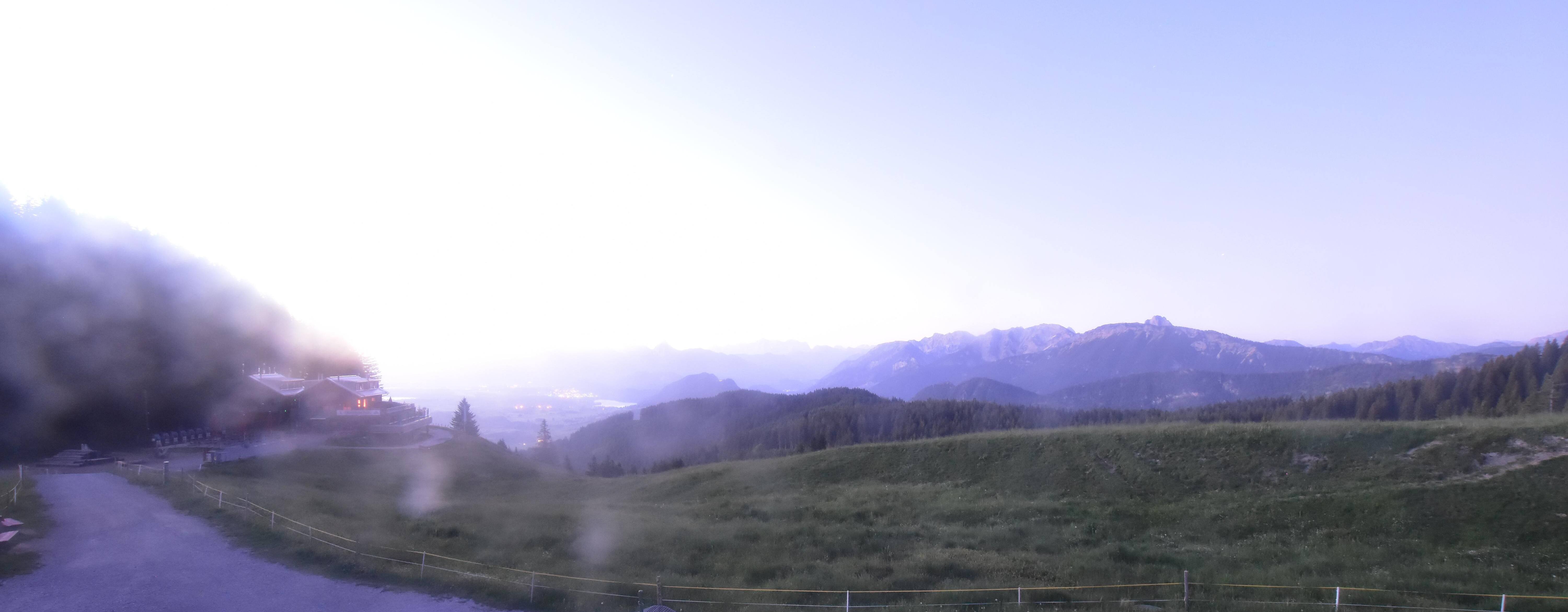Archived image Webcam Alpspitzbahn Nesselwang: Sports Club Böck