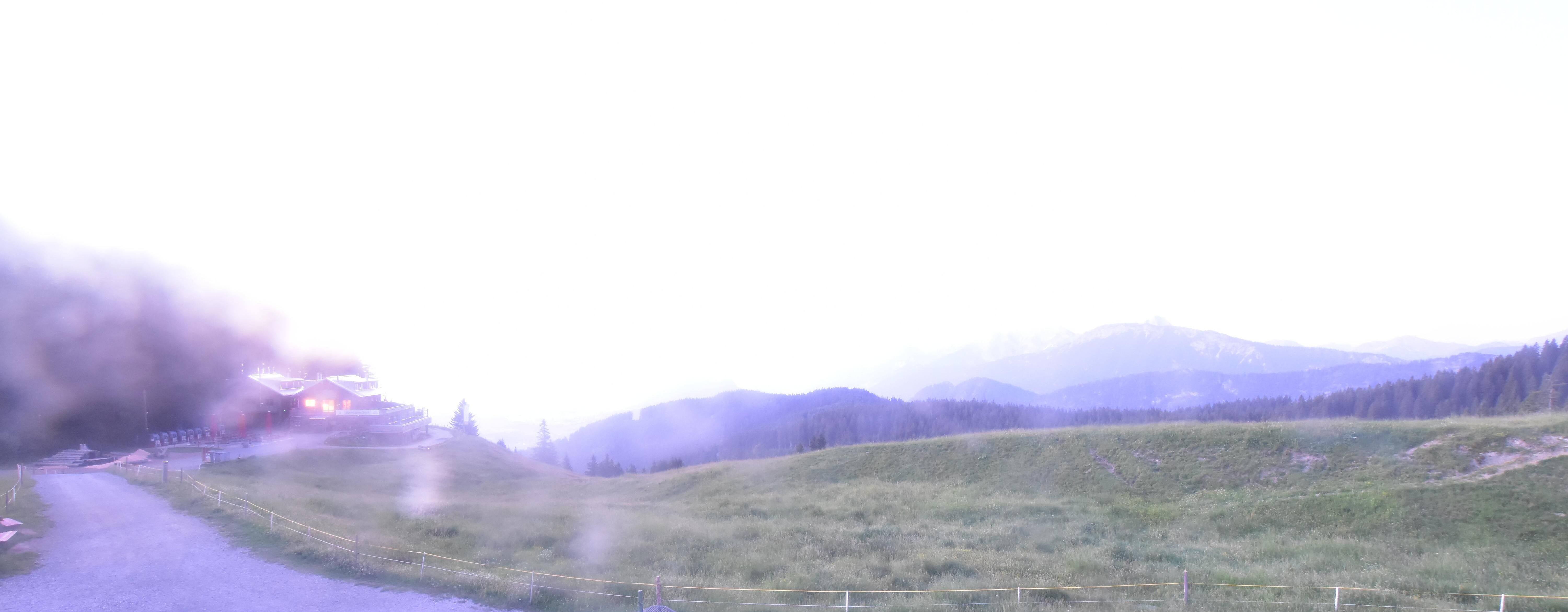 Archived image Webcam Alpspitzbahn Nesselwang: Sports Club Böck