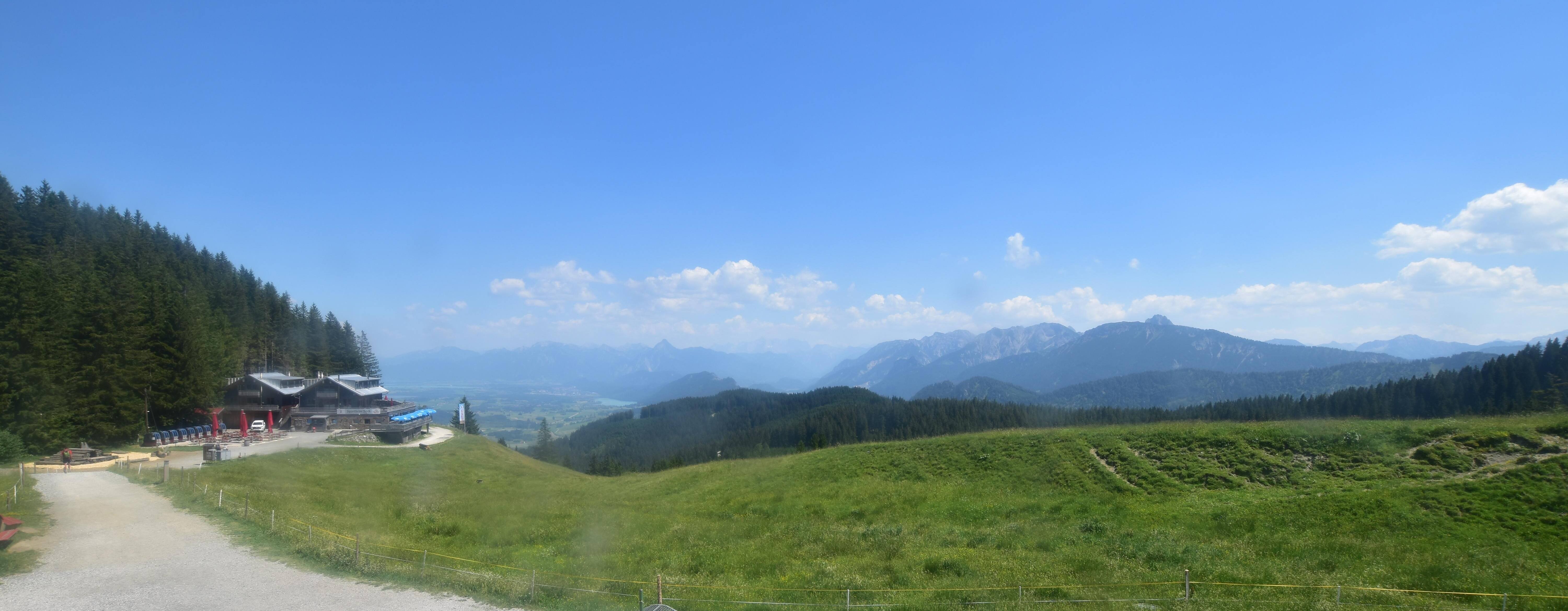 Archived image Webcam Alpspitzbahn Nesselwang: Sports Club Böck