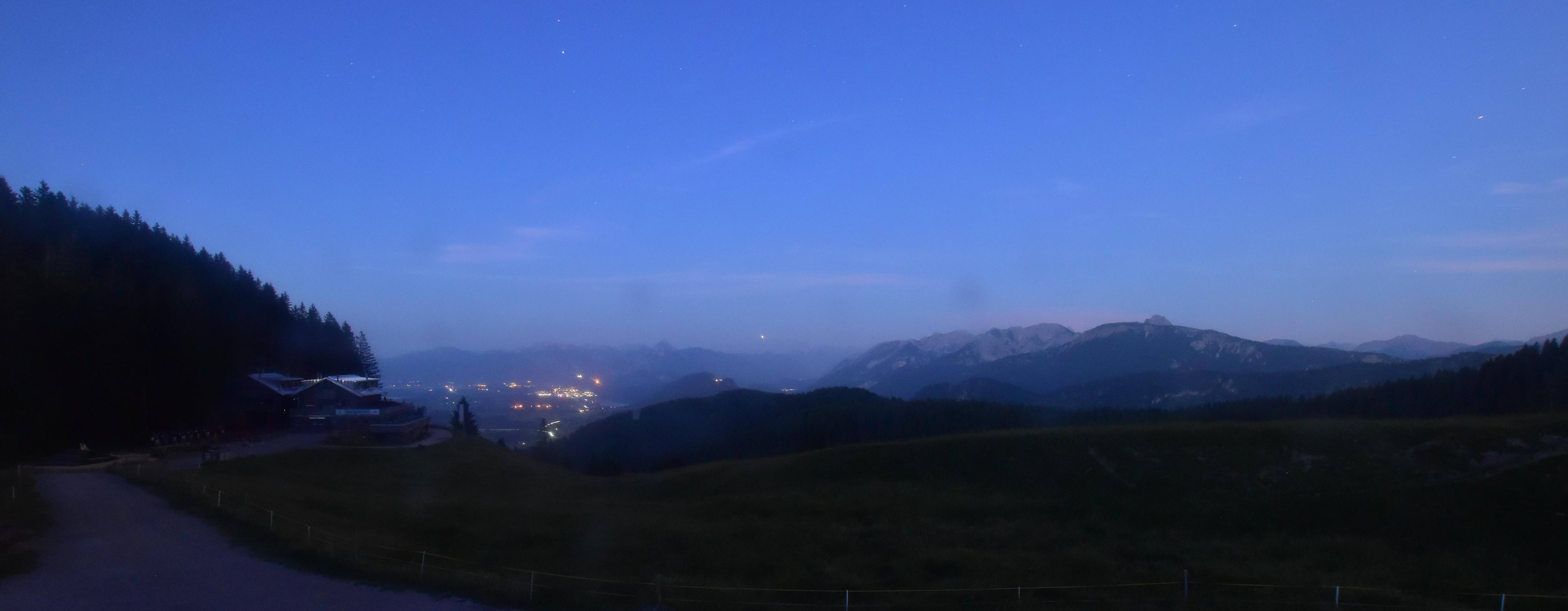 Archived image Webcam Alpspitzbahn Nesselwang: Sports Club Böck