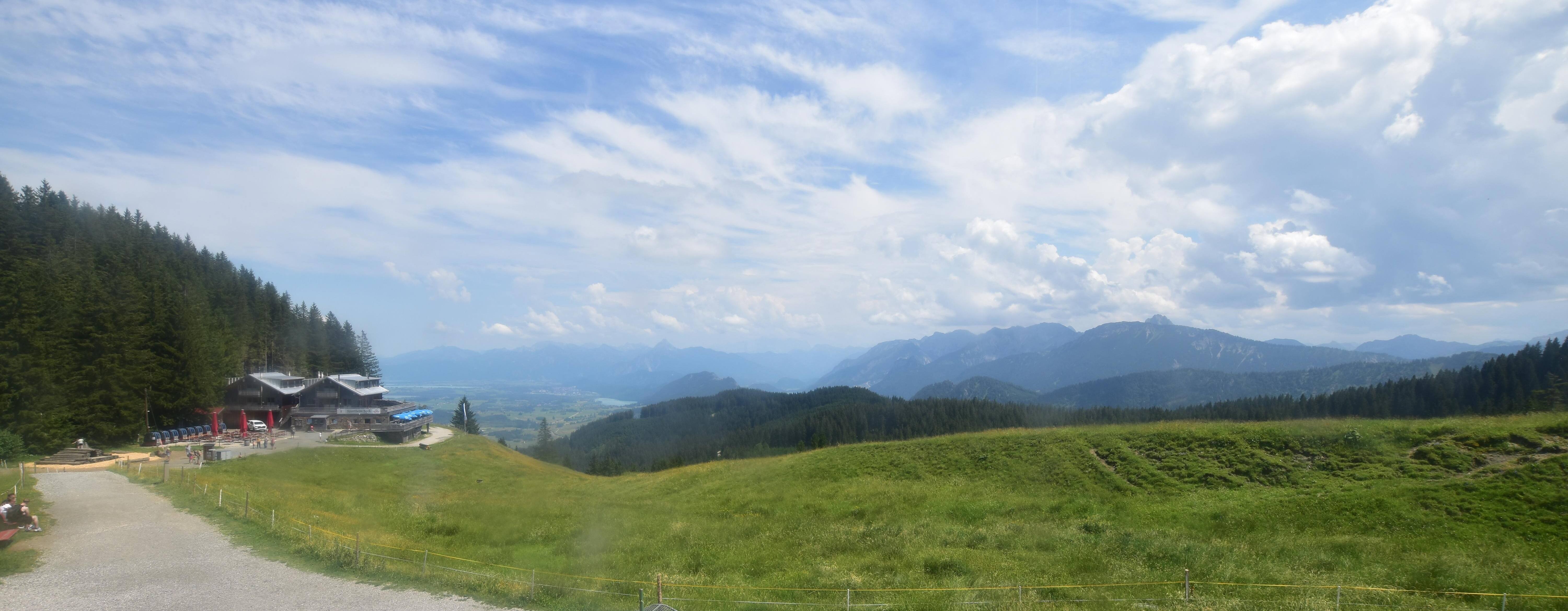 Archived image Webcam Alpspitzbahn Nesselwang: Sports Club Böck