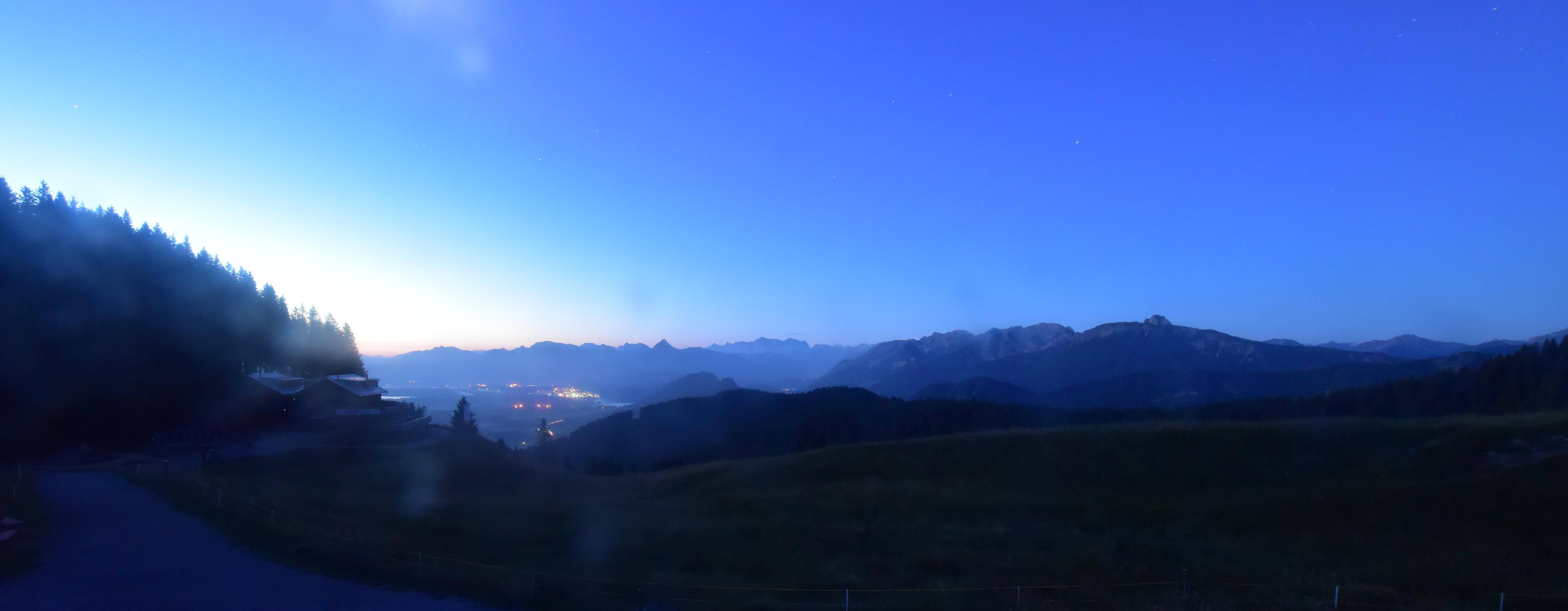 Archived image Webcam Alpspitzbahn Nesselwang: Sports Club Böck