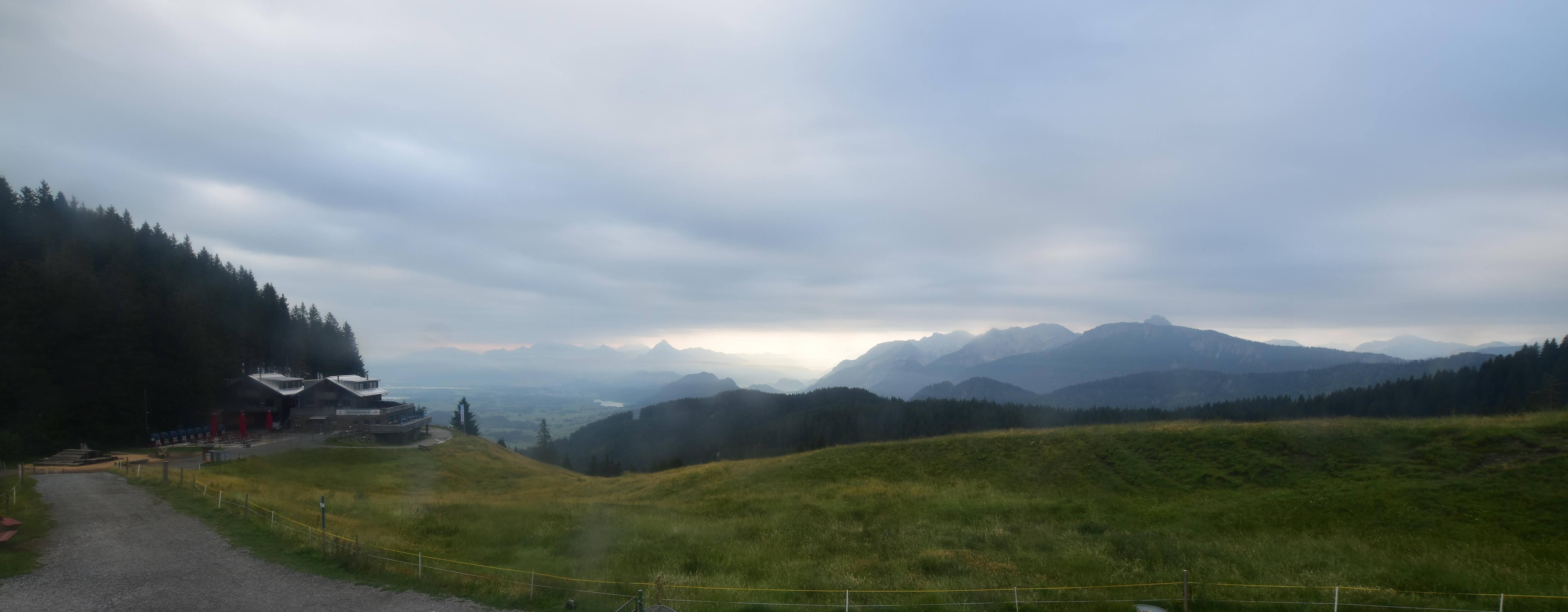 Archived image Webcam Alpspitzbahn Nesselwang: Sports Club Böck