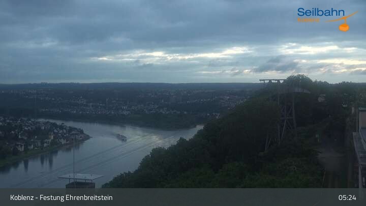 Archiv Foto Webcam Koblenz: Blick von der Festung auf Seilbahn und Deutsches Eck