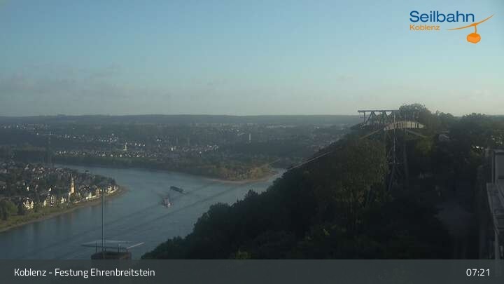 Archiv Foto Webcam Koblenz: Blick von der Festung auf Seilbahn und Deutsches Eck