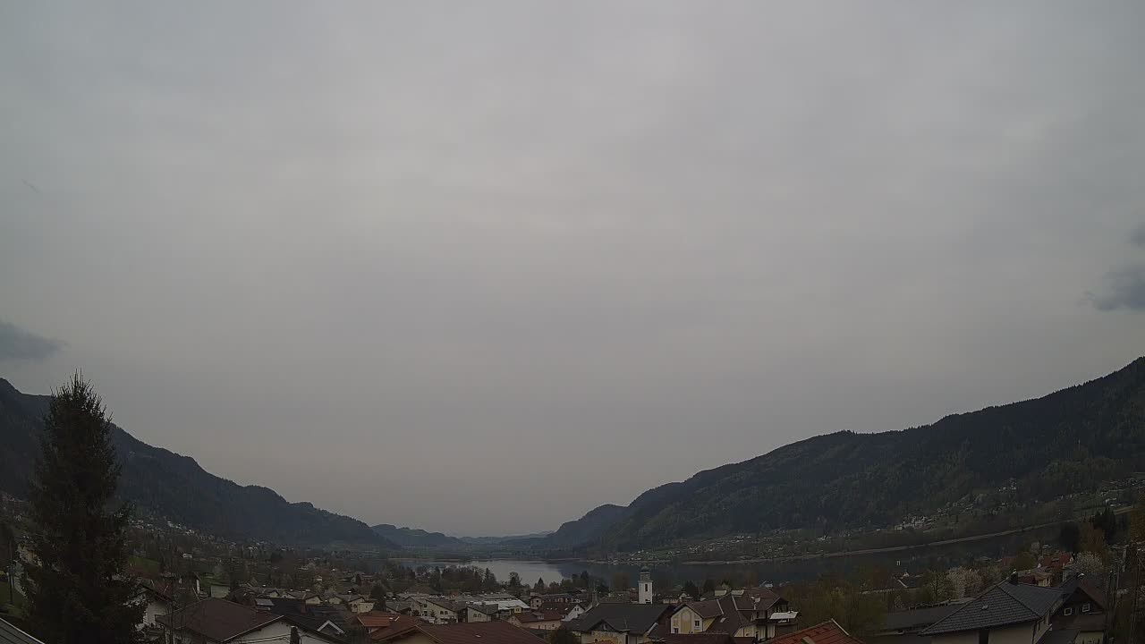 Archived image Webcam Ossiacher See: Bodensdorf Village