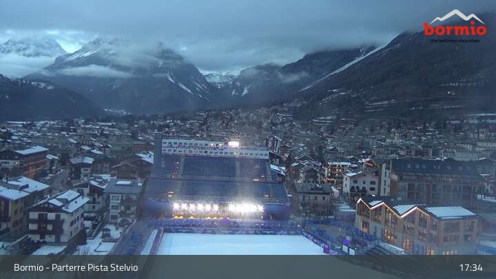 Archiv Foto Webcam Bormio: Blick auf das Dorf